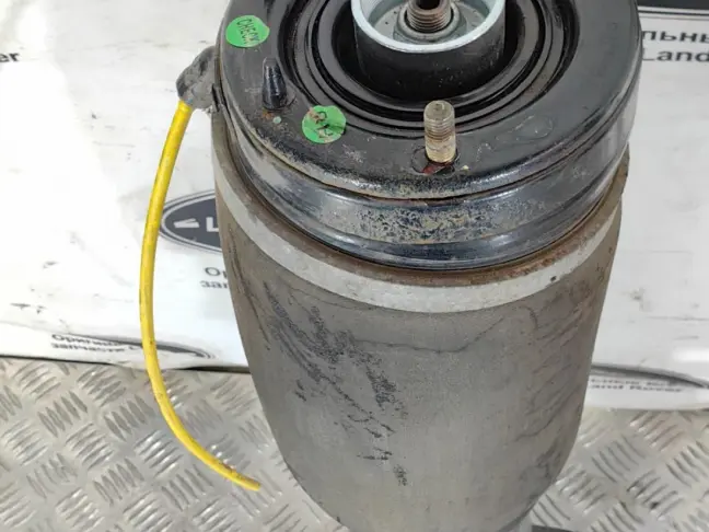 Стойка в сборе правая передняя Range Rover 3 L322