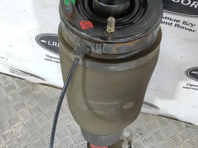 Стойка в сборе левая передняя Range Rover 3 L322