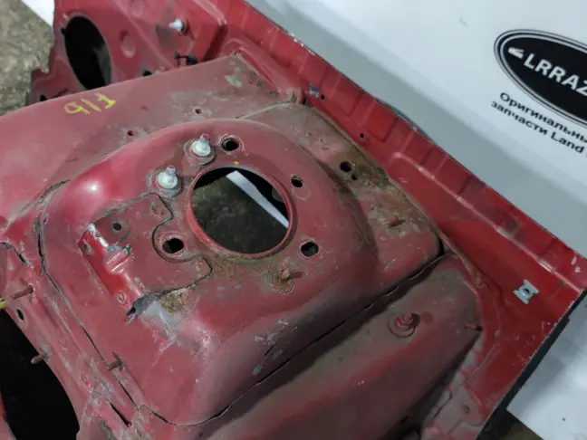 Четверть передняя правая Range Rover L322