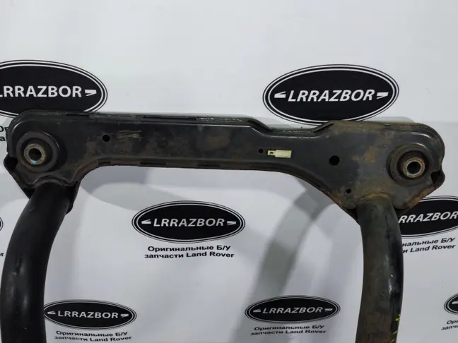Подрамник раздаточной коробки Range Rover L322