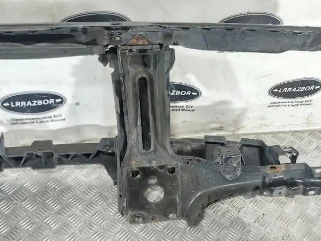 Панель передняя телевизор Range Rover L322 02-09