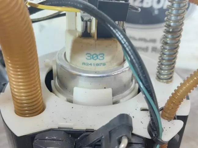 Насос топливный в бак Range Rover L322 4.2 бензин