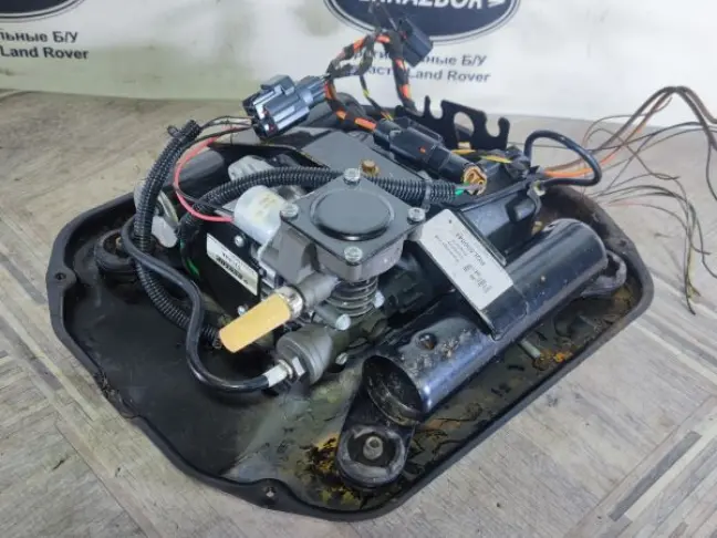 Компрессор пневмоподвески Range Rover L322 05-11