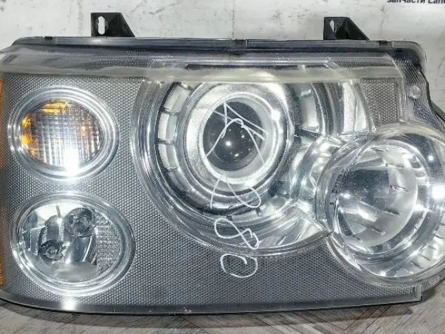 Фары комплект Range Rover 3 L322 2005-2009 ксенон