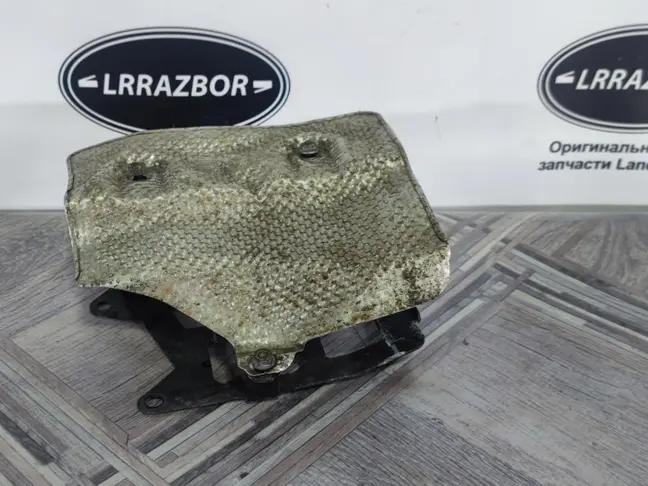Кронштейн клапанов печки Range Rover L322 02-12