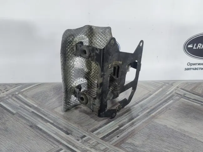 Кронштейн клапанов печки Range Rover L322 02-12