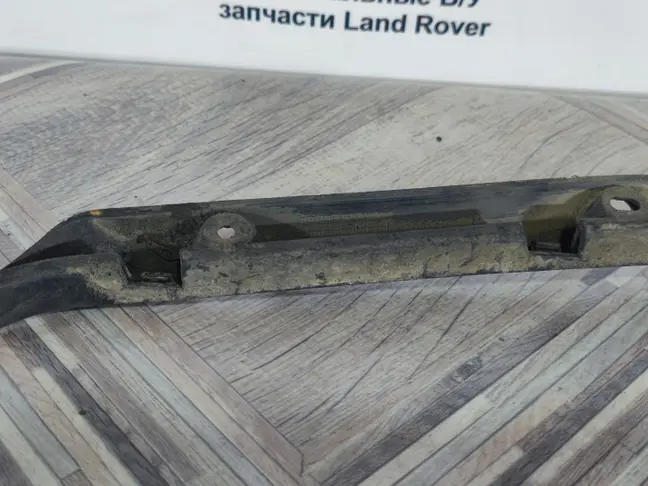 Кронштейн задний бампера правый Range Rover L322