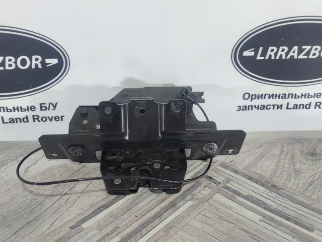 Замок крышки багажника Range Rover 3 L322