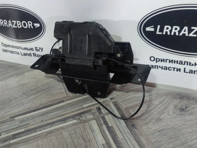 Замок крышки багажника Range Rover 3 L322