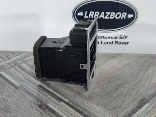 Дефлектор правый Land Rover Range Rover L322