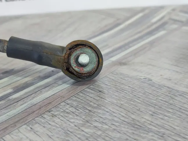 Трос откидного борта Range Rover L322 02-12