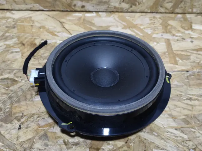 Динамик в дверь Land Rover Freelander 2