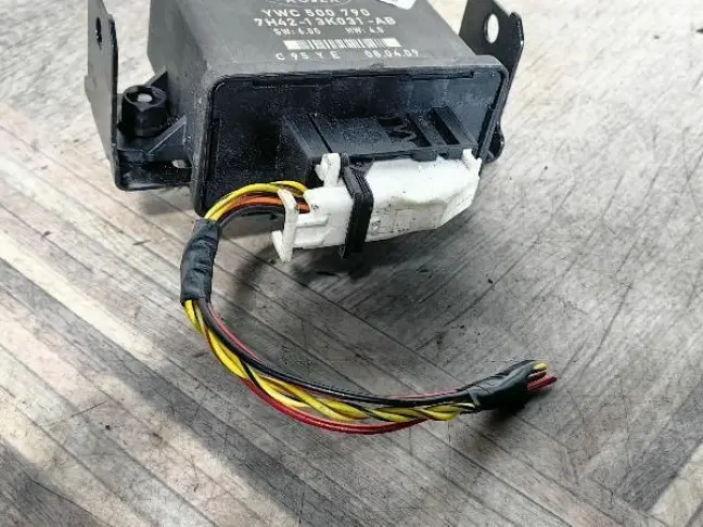 Блок управления адаптивными фарами L322 L320 05-07