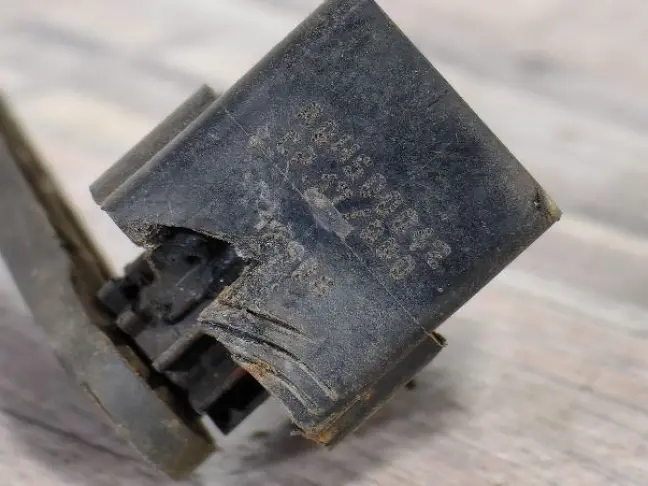 Датчик задний правый кузова Land Rover Discovery 3