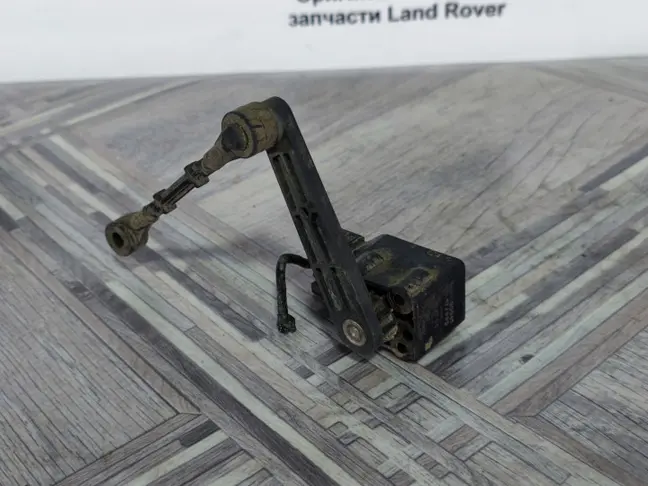 Датчик задний правый кузова Land Rover Discovery 3