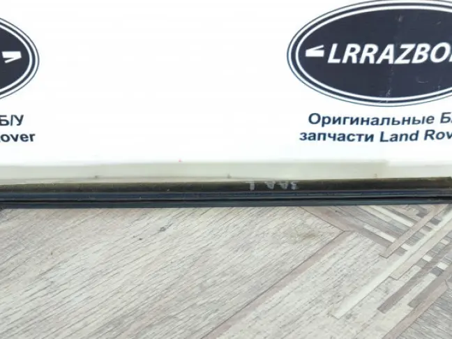 Молдинг стекла заднего левого Range Sport L320