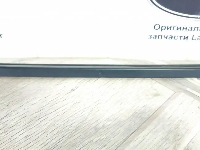 Молдинг стекла заднего левого Range Sport L320