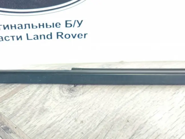 Молдинг стекла заднего левого Range Sport L320