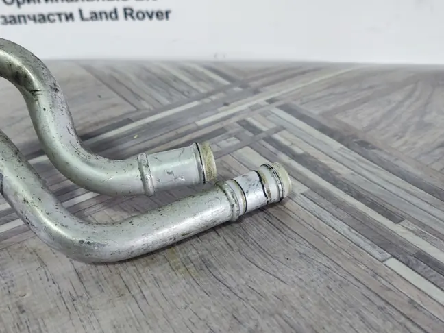 Патрубок охлаждения DISCOVERY 4 L319 09-15