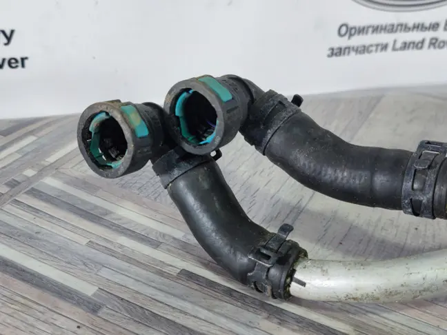 Патрубок охлаждения DISCOVERY 4 L319 09-15