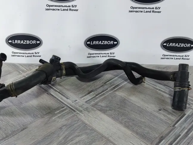 Патрубок охлаждения DISCOVERY 4 L319 09-15