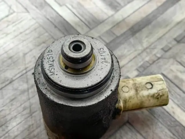 Клапан рулевой рейки Range Rover L322