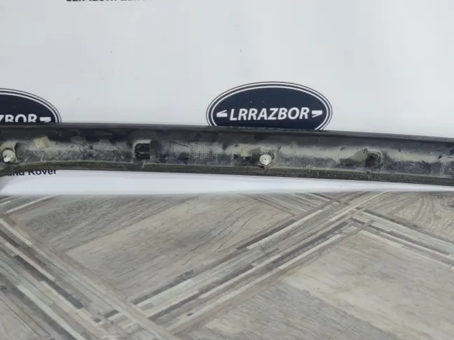 Молдинг лобового стекла правый Range Rover L320