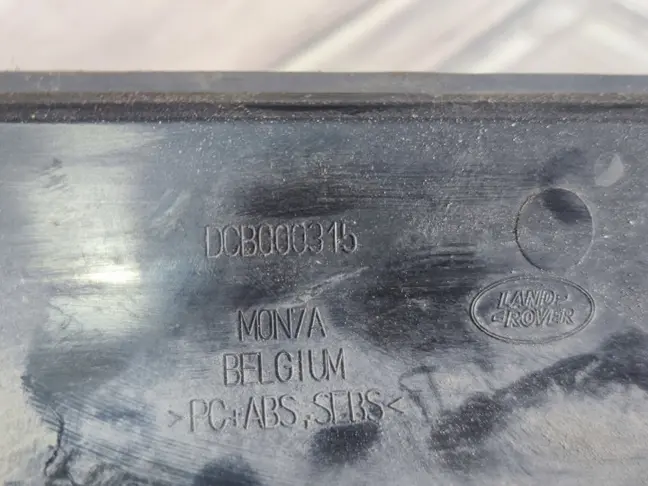 Молдинг лобового стекла левый Range Rover L320