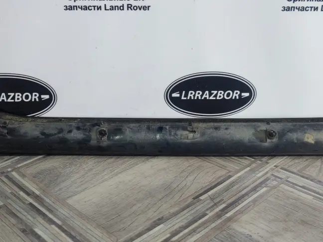 Молдинг лобового стекла левый Range Rover L320