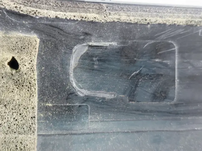 Молдинг стойки лобового стекла левый DISCOVERY 3