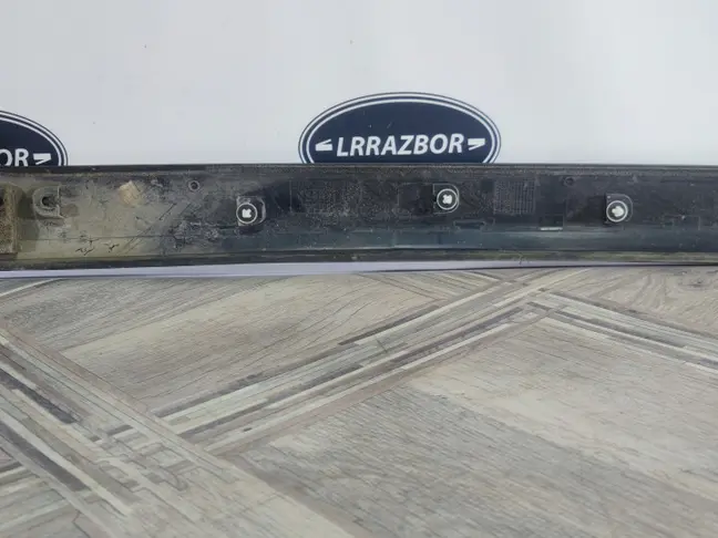 Молдинг стойки лобового стекла левый DISCOVERY 3