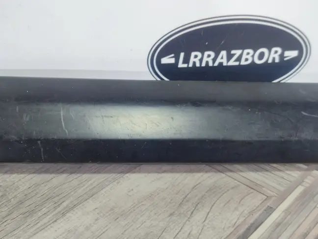 Молдинг стойки лобового стекла левый DISCOVERY 3