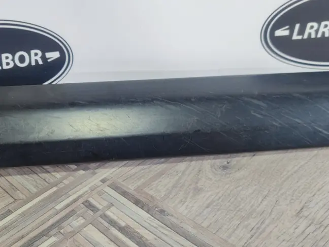 Молдинг стойки лобового стекла левый DISCOVERY 3