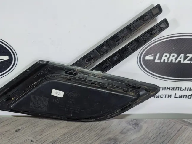 Решетка жабра правая Range Rover Sport 2 L494