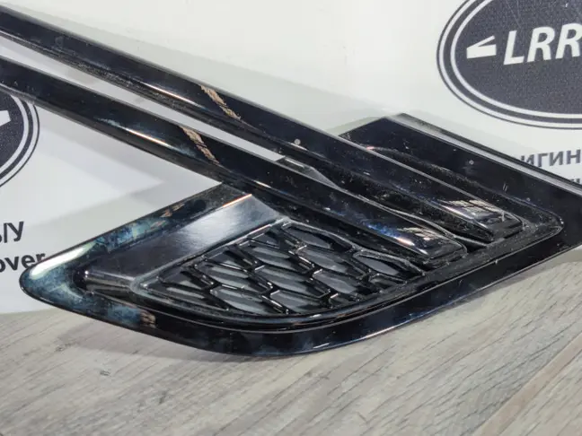 Решетка жабра правая Range Rover Sport 2 L494