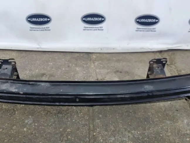 Усилитель переднего бампера DISCOVERY 3/4 L319