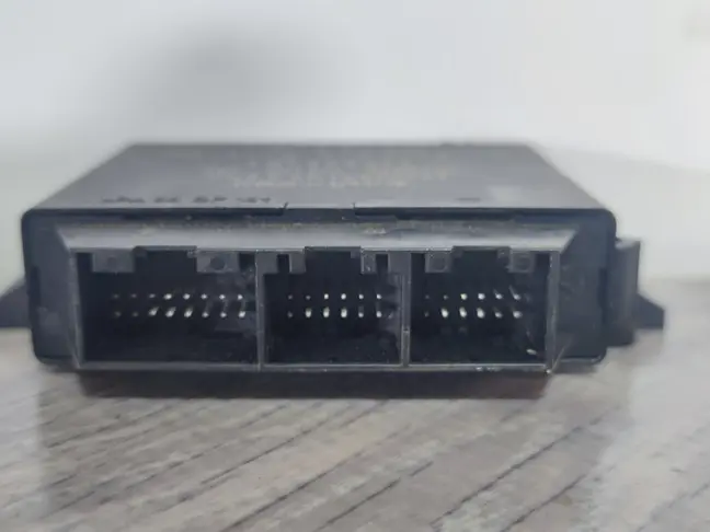 Блок управления парктроником  DISCOVERY 3 L319