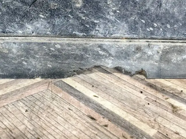 Молдинг переднего правого крыла Range Rover L322