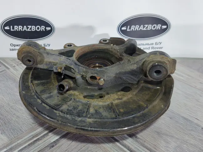 Кулак задний правый Range Rover Sport L320