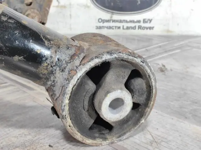 Рычаг задний верхний левый Range Rover Sport L320