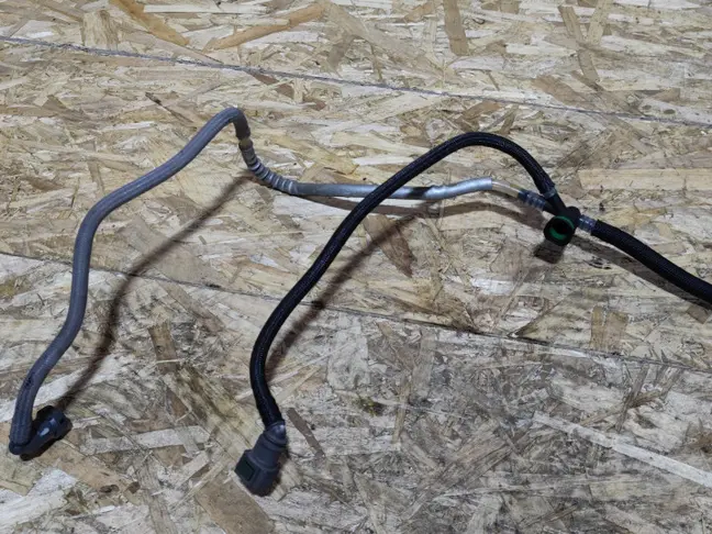 Трубка топливная Land Rover Freelander 2 2.2