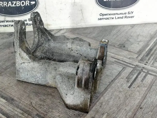 Кронштейн привода Land Rover Freelander 2 2.2