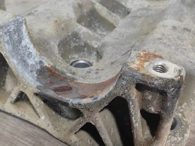 Кронштейн привода Land Rover Freelander 2 2.2