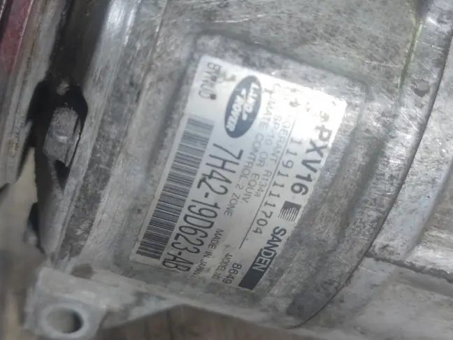 Компрессор кондиционера Range Rover 3 L322 3.6