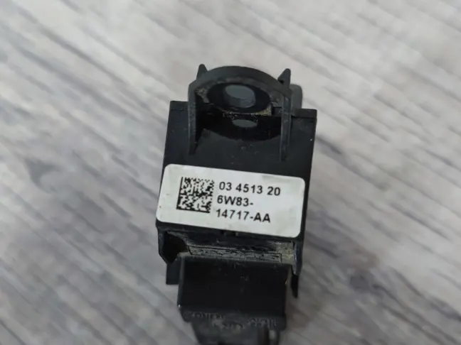 Кнопка стеклоподьемника Land Rover Freelander 2