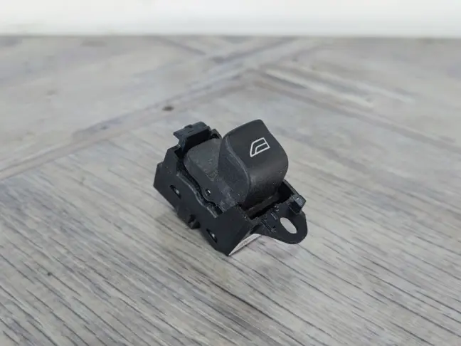 Кнопка стеклоподьемника Land Rover Freelander 2