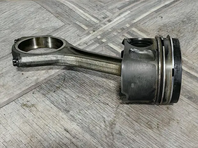 Поршень в сборе Land Rover DISCOVERY 4 3.0 L319