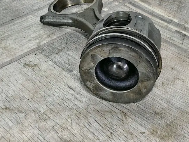 Поршень в сборе Land Rover DISCOVERY 4 3.0 L319