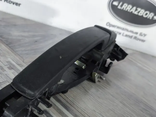 Ручка двери передней левой DISCOVERY 3 L319 05-09