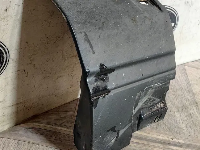 Молдинг переднего левого крыла DISCOVERY 3 L319